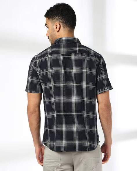 NETPLAY Men NP 34 Checked Regular Fit Shirt with Patch Pocket
